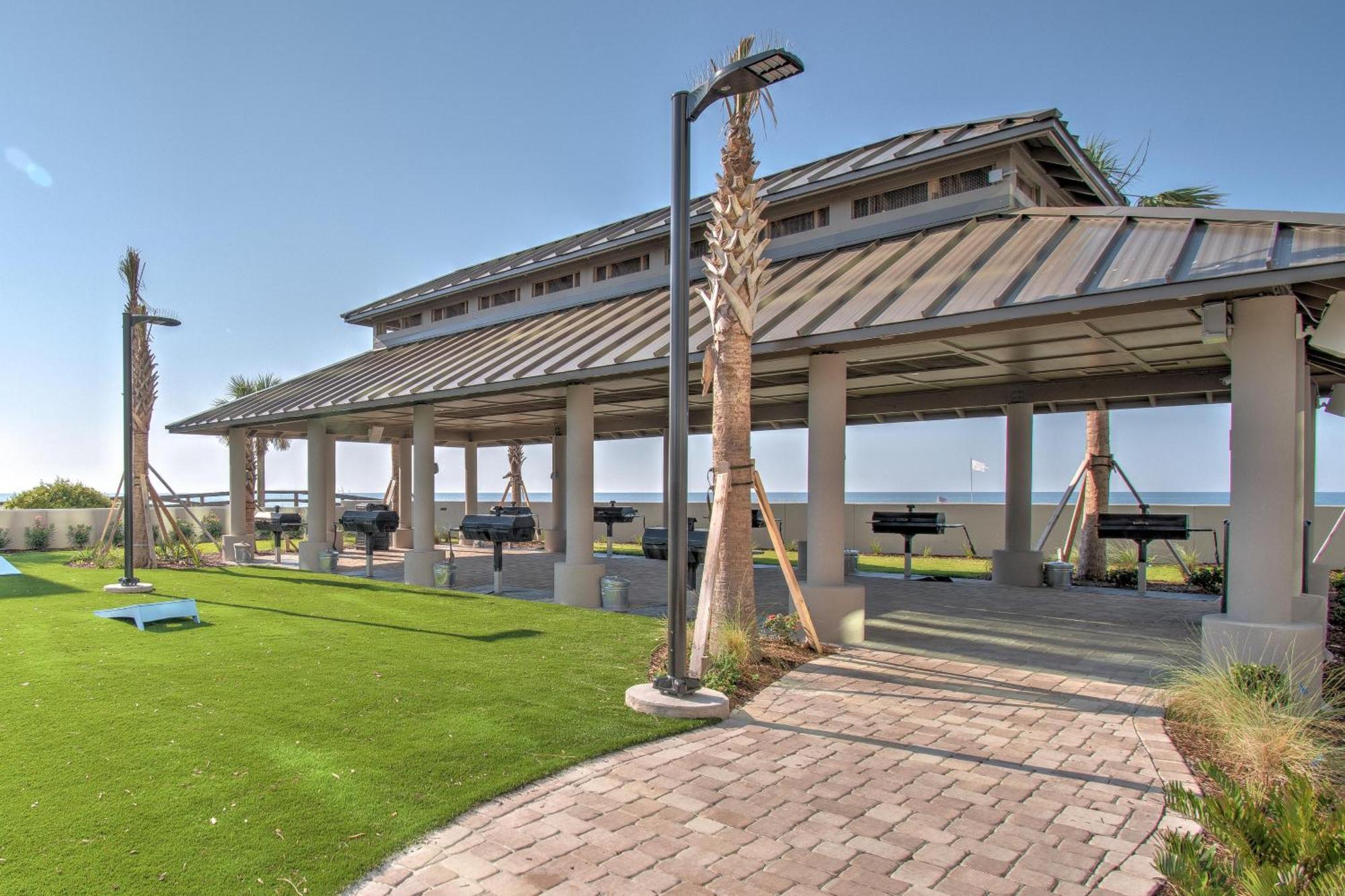 Apartment The Oasis At Orange 2014 By Liquid Life